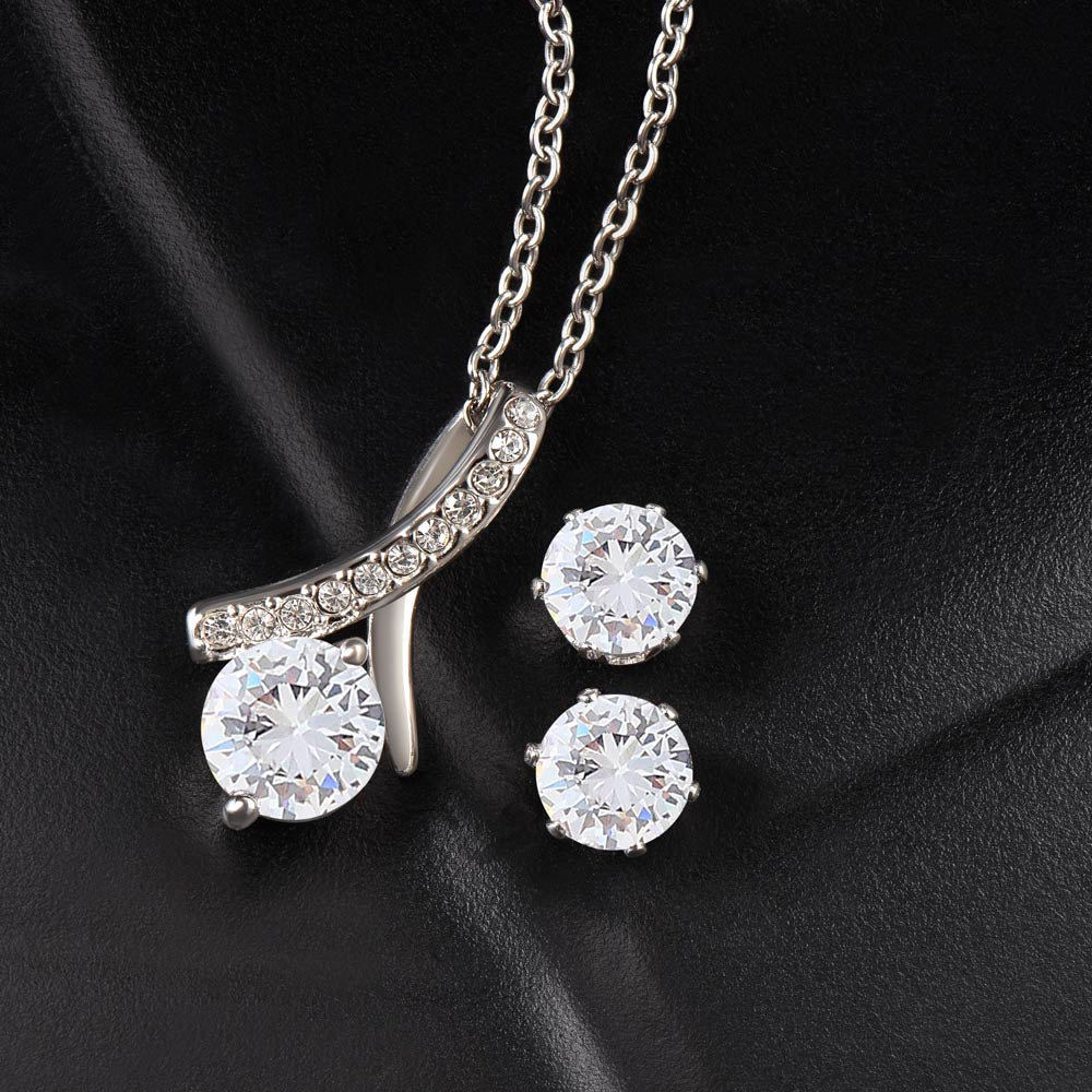 Necklace Alluring Beauty + Clear CZ Earrings